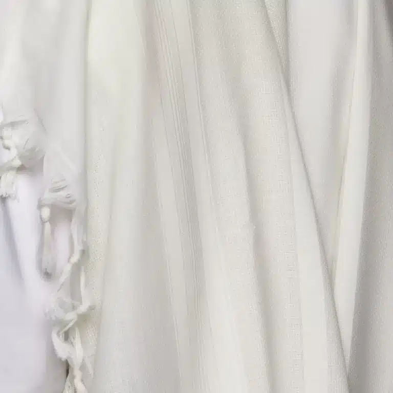 טלית צמר אא לבן 02