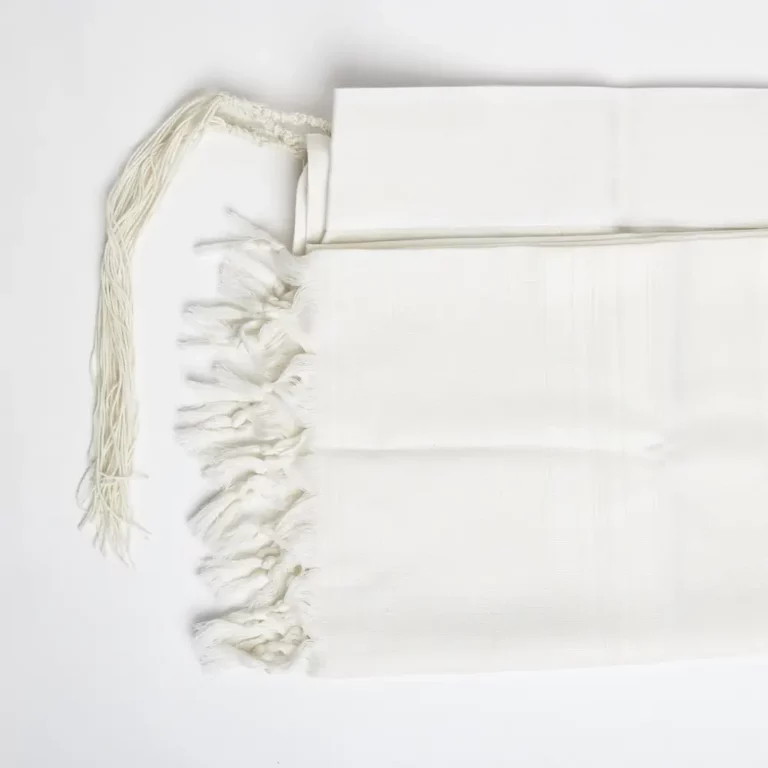 טלית צמר אא לבן 04