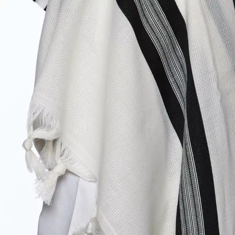 טלית צמר אא שחור 02