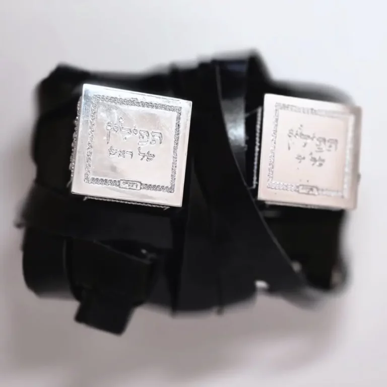 זוג תפילין מקופלות