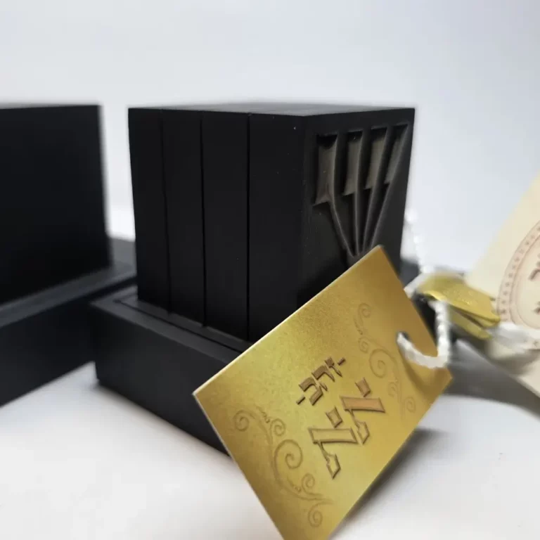 תפילין חבד זהב אא