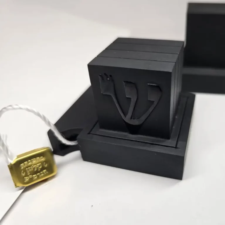 תפילין מקשה אחת ותווית קליין