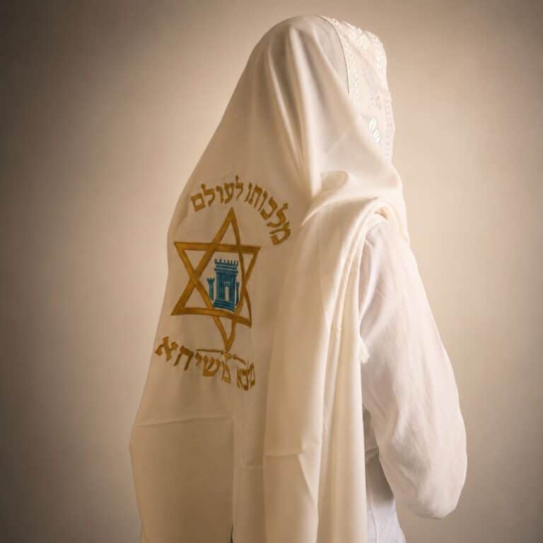 kingship-tallit-side-view